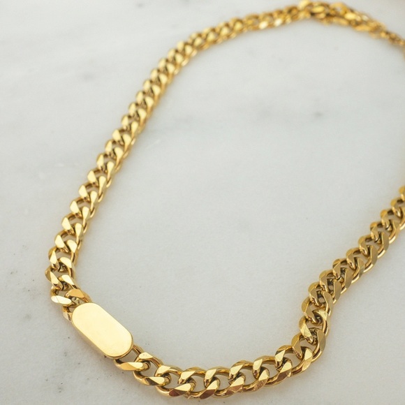 18GP Geometric Link Chain Necklace - Picture 3 of 4